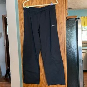 Nike Thermafit black size XL sweatpants